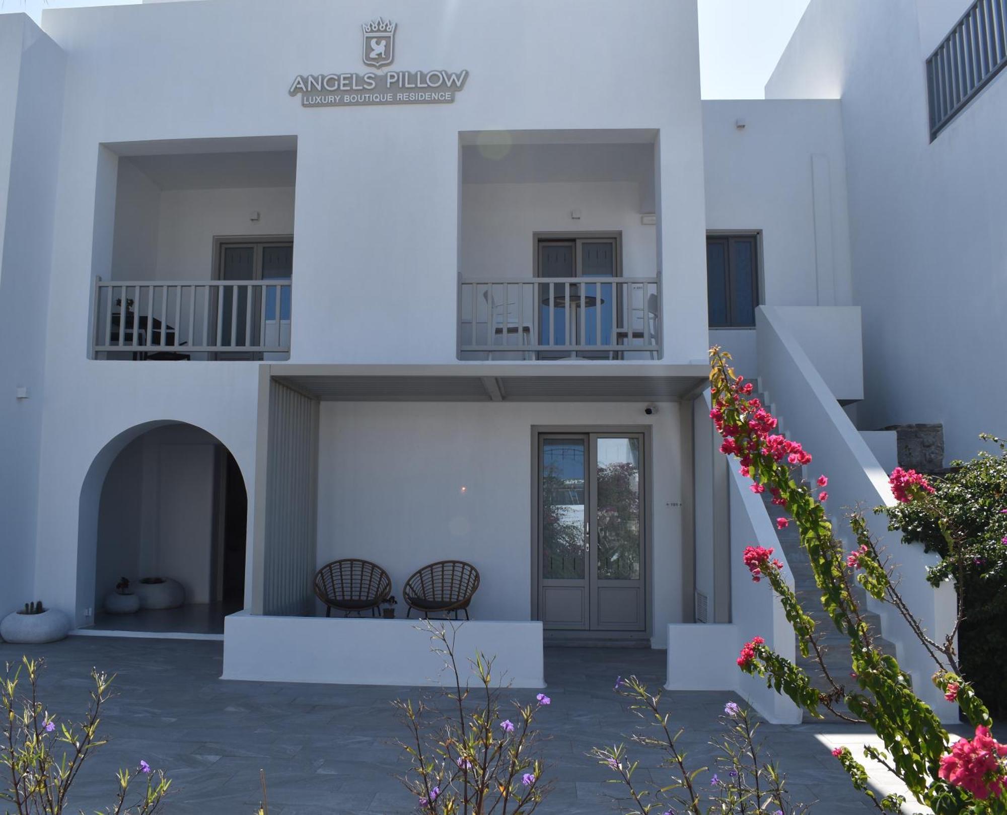 Angels Pillow Luxury Boutique Residence - Adults Only Náousa Quarto foto